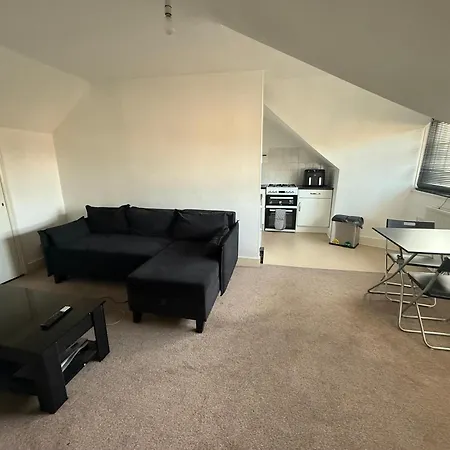 Spacious 1 Bed Apartment